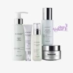 ست ضدلک و روشن کننده و ضدپیری نویج پلاس  Comprehensive anti-pigmentation care
